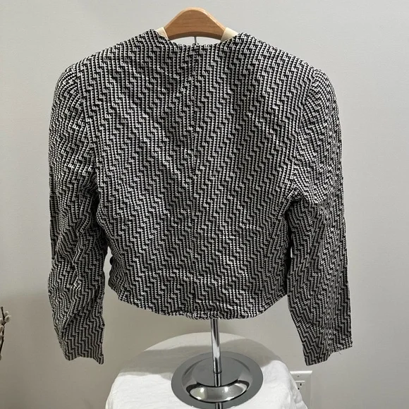 Giorgio Armani Vintage Black & White Woven Wrap Jacket - Picture 2 of 7